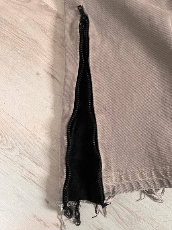 Pantalon marron clair avec flare a zip noir